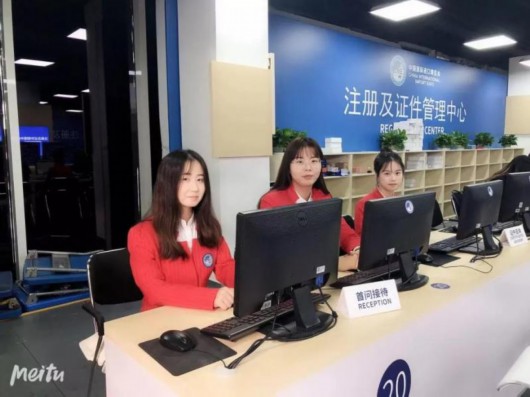 他們還是首次見滑環(huán)電機(jī)到凌晨的大學(xué)校園(圖6) 他們還是首次見滑環(huán)電機(jī)到凌晨的大學(xué)校園