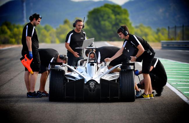 FE技術(shù)新規(guī):禁止電機(jī)修理雙電機(jī) MGU減至一個(圖1) 日產(chǎn)E.Dams車隊